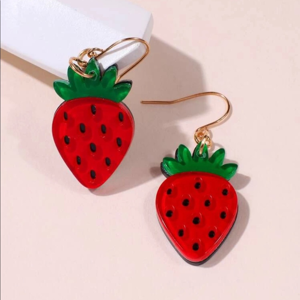 Strawberry Drop Earrings 🍓